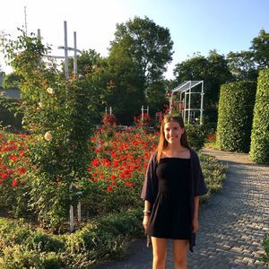 Meet your Posher, Naomi